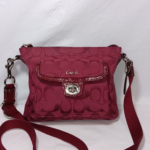 Coach F45026 Signature Canvas Pocket Swing Pack Crimson - Picture 3 of 11